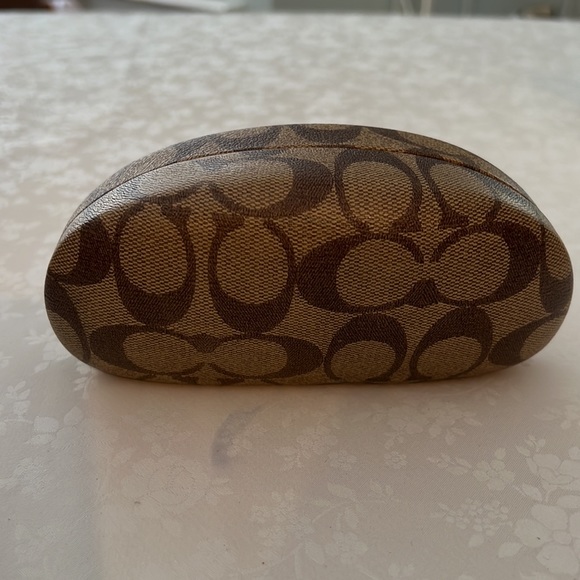COACH MONOGRAMMED HARD SUNGLASSES CASE - Picture 3 of 5